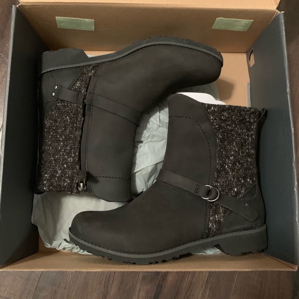 Eddie Bauer Covey boots